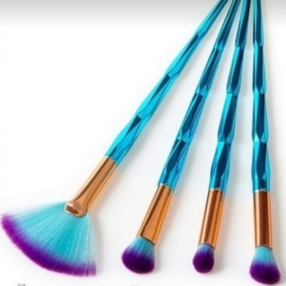 Other - Diamond Grip Ombre Makeup Brushes NIP